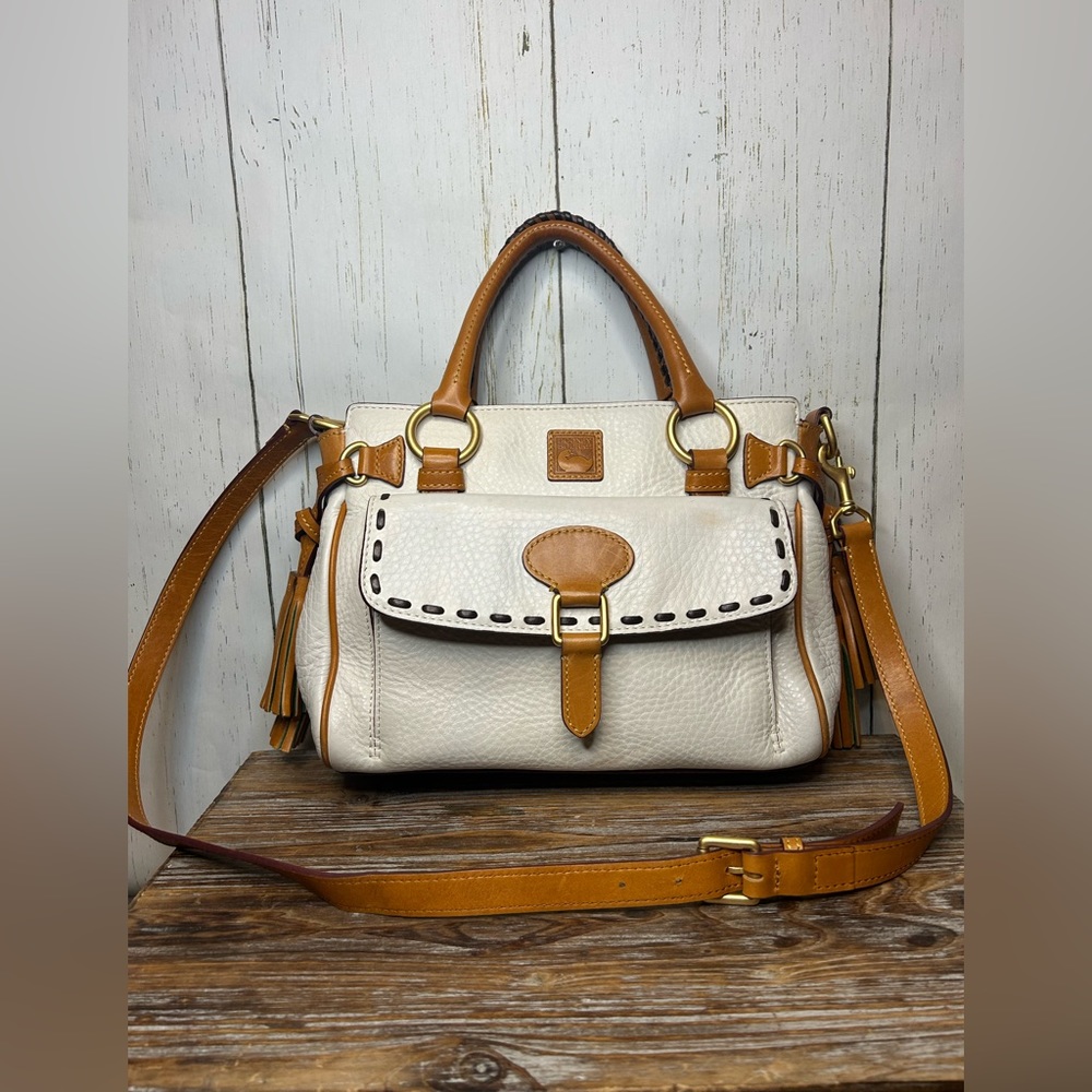 Dooney & Bourk Purse